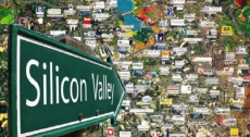 Segnale stradale di color verde con l'indicazione di Silicon Valley