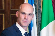 L'ambasciatore israeliano a Roma Ofer Sachs, in un forum all'ANSA, difende le scelte del suo governo
