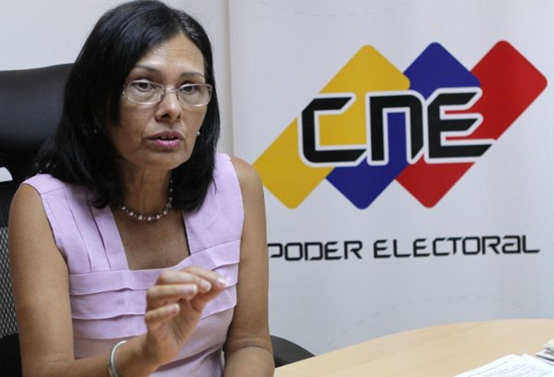 La rettrice principale del CNE, Socorro Hernández