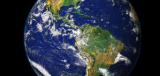Foto della Terra vista dalla Luna, il continente America e gli oceani Pacifico e Atlantico