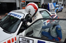 Jhonny Cecotto sostituisce Marc Seesing alla guida verso il trionfo al Nurburgring.