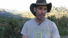 Biologo Ariel Ruiz Urquiola in sciopero fame e sete