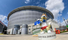 Lo stadio in attesa del fischio iniziale di Russia 2018