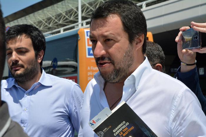 Matteo Salvini arriva a Fiumicino.