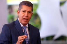El exgobernador, anunció que se había reunido con Henrique Capriles, Henry Ramos Allup, Tomas Guanipa, y Manuel Rosales para realizar un plan de reivindicación de unidad para la oposición