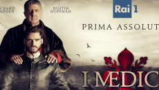 Il poster della prima serie d I Medici con due divi internazionali come Richard Madden e Dustin Hoffman