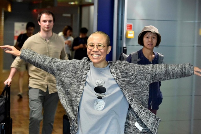 Liu Xia a braccia aperte vola verso la libertà