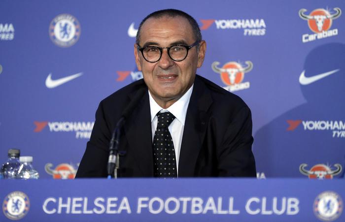 Maurizio Sarri, nuovo allenatore del Chelsea, durante la conferenza stampa di presentazione.