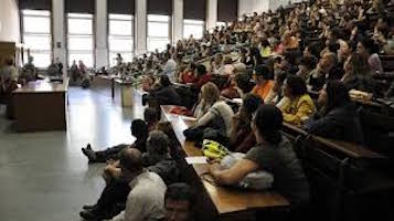 Studenti in un'aula dell'Università.