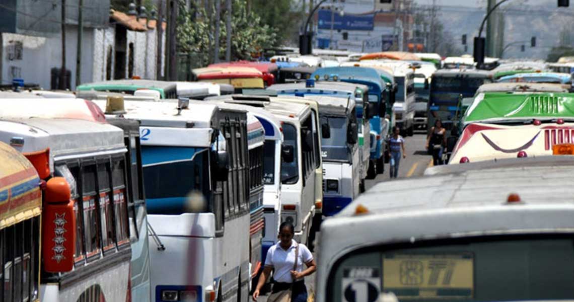 En una reunión pautada con el Gobierno el sector aceptó la oferta de las autoridades de 1 Bolívar Soberano (100 mil) para el pasaje de rutas urbanas