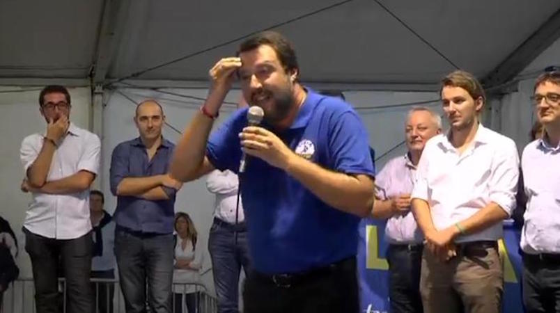 Il fermo immagine mostra il ministro dell'Interno e vicepremier, Matteo Salvini, durante il suo intervento alla festa della Lega di Pinzolo (Trento), in un video pubblicato sul suo profilo Facebook.