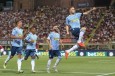 La gila di Jasmin Kurtic dopo il gol al Bologna al Dall'Ara.