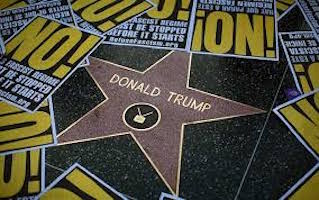 Tanti NO alla stella di Trump sulla via di Hollywood