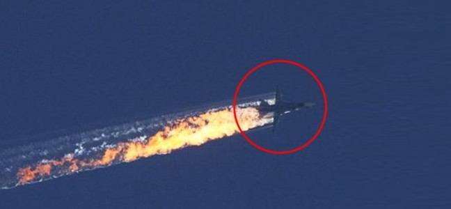 Un aereo da guerra impegnato nei bombardamenti sulla Siria si è schiantato a pochi chilometri della frontiera con la Turchia