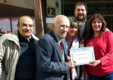 Tra i premiati ha ricevuto il diploma dalle mani del rappresentante del CGIE Marcelo Carrara, un trevigiano Fausto Pellizon di 85 anni