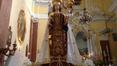 La statua della Madonna del Carmine