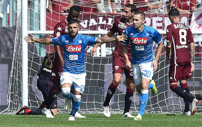 Lorenzo Insigne festeggia il gol nella partita Torino - Napoli