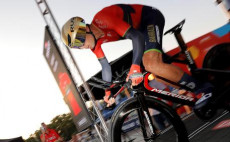 Vincenzo Nibali, o in azione alla Vuelta nella tappa a cronometro Malaga, Andalusia.