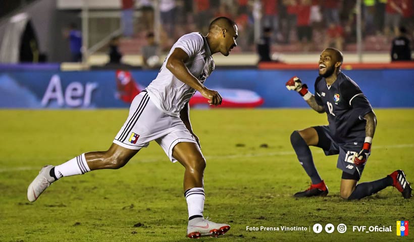 Rondón esulta dopo il gol dell'1-0 contro il Panamá