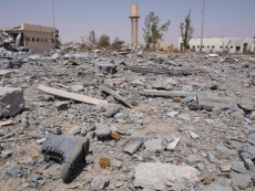 Le difese di Tripoli sbriciolate dagli attacchi aerei americani contro Gheddafi (Archivio)