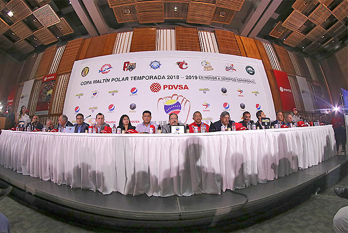 Il presidio della conferenza stampa di presentazione della stagione 2018-2019 della LVBP