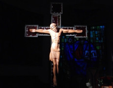 Crocifisso: Gesù in croce