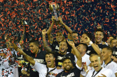I giocatori del Lara in festa dopo la conquista del Torneo Clausura 2018.