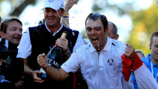 Peter Hanson e Francesco Molinari celebrano la vittoria della Ryder Cup.
