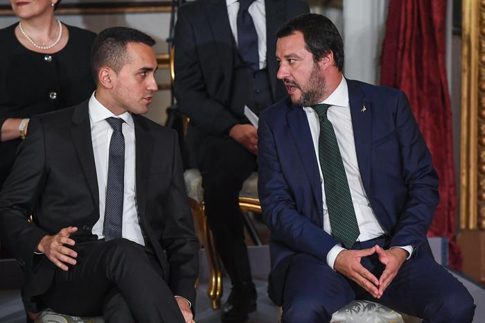 Il ministro degli Interni Matteo Salvini (e il ministro dello Sviluppo Economico Luigi Di Maio. M5S e Lega