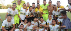 I giocatori del Llaneros festeggiano la conquista del titoli di campioni della Segunda División.