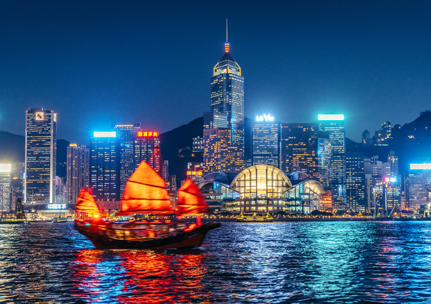 Turismo: Hong Kong città più visitata.