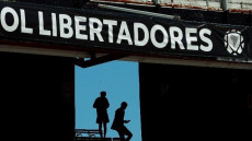 L'entrata dello stadio con la scritta "Libertadores"
