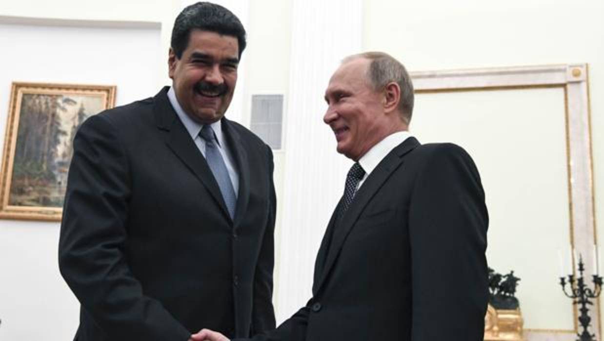 Las negociaciones ayudarán a elevar la producción petrolera con los socios rusos de empresas mixtas. Los contratos suscritos con el gobierno de Putin abarcan las áreas de petróleo, minería, comercio, armas y trigo. Durante el viaje Maduro también pidió ayuda financiera a la nación rusa.