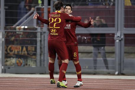 Diego Perotti festeggio il gol con Nicolò Zaniolo nella partita Roma - Sassuolo.