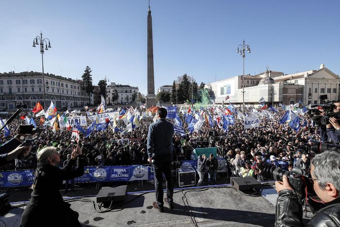 Matteo Salvini a piazza del Popolo durante la manifestazione della Lega ''L?Italia rialza la testa! Prima gli italiani! #dalle parole ai fatti''