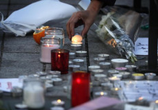 Strasburgo: candeline accese nel luogo dell'attentato. Gilet