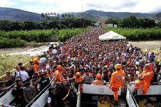 Christian Krüger Sarmiento, director general de Migración en Colombia informó que alrededor de 1,1 millones de venezolanos viven en Colombia, debido a la grave situación de salud y alimentación que atraviesan en su país.