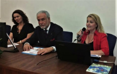 Francesco Testa e Giulia Fera durante la presentazione del loro libro "Veleni & Verità".
