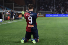 Krzysztof Piatek nel Milan indosserà la maglia numero 19.