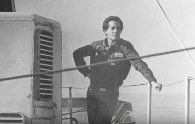 Una foto di Davide Cervia a bordo di una unità della Marina Militare.