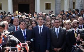 Andrés Velásquez y Delsa Solórzano recordaron llamado de la Asamblea Nacional para que cada ciudadano salga a la calle el próximo miércoles