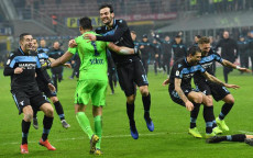 La gioia dei giocatori della Lazio dopo aver battuto l'Inter ai rigori..