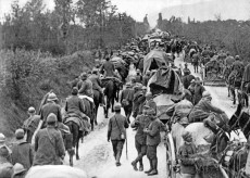 Soldati italiani in ritirata dopo rotta di Caporetto