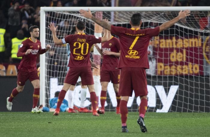 La gioia di Ivan Marcano dopo ill gol nella partita di Coppa Italia Roma -Entella.