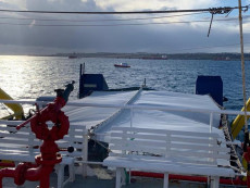 Una immagine scattata a bordo sulla Sea Watch, l'imbarcazione della ong che ha a bordo 47 migranti soccorsi al largo della Libia.