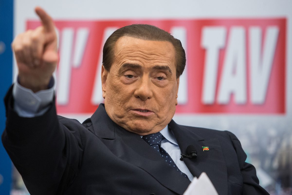 Silvio Berlusconi inizia la campagna elettorale in Sardegna.