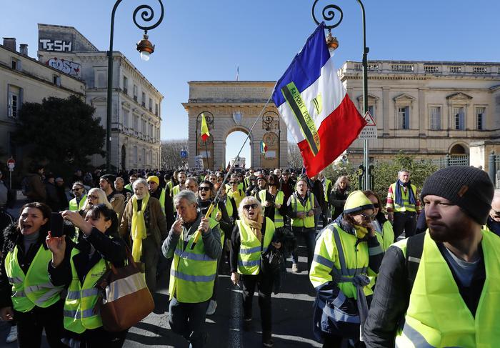 Una dimostrazione di protesta dei gilet gialli a Parigi.