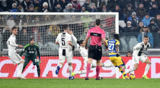 Il gol del pareggio (3-3) di Gervinhonella partita Juventus -Parma.