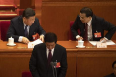 Il Premier cinese Li Keqiang, a destra, e il presidente Xi Jinping, durante la seduta del Congresso. Cina