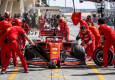 In una foto d'archivio Sebastian Vettel al pit-stop. Ferrari